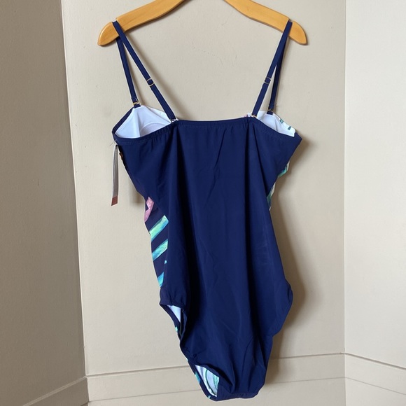new christina swimwear / swimsuit / maillots - Picture 4 of 11